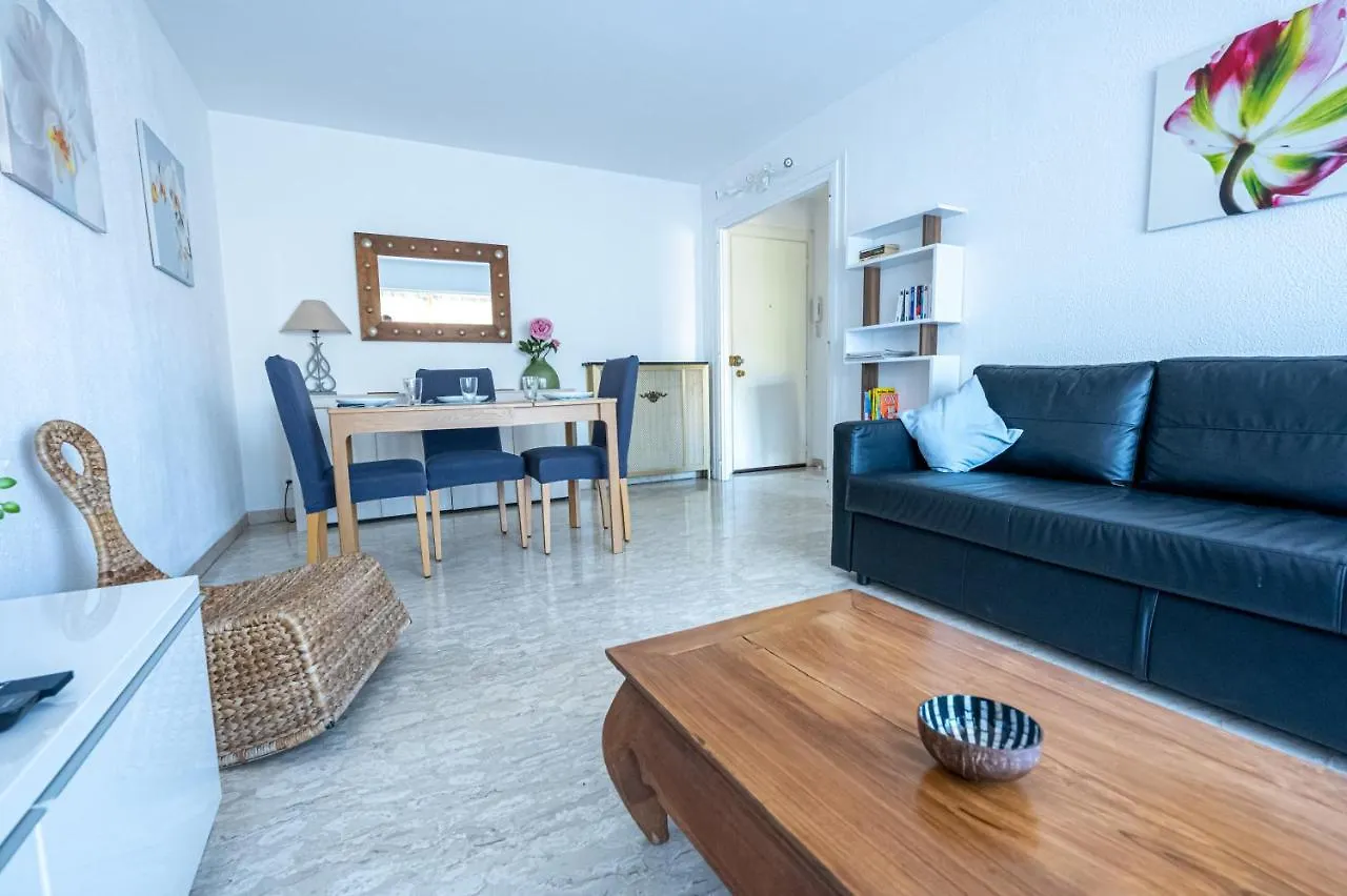 Holidays In Cannes - Appartement 2P - Wifi - Clim - Parking Le Cannet 0*,  France